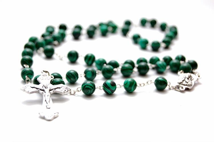 Różaniec z malachitu - sklep z różańcami - różańce z kamieni szlachetnych. Sklep e-religijne.pl