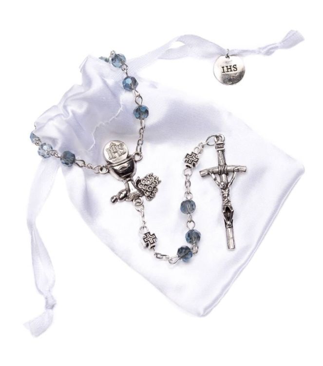 Sklep z dewocjonaliami - różańce komunijne Różaniec dla chłopca I Komunia w satynowym woreczku etui R1269