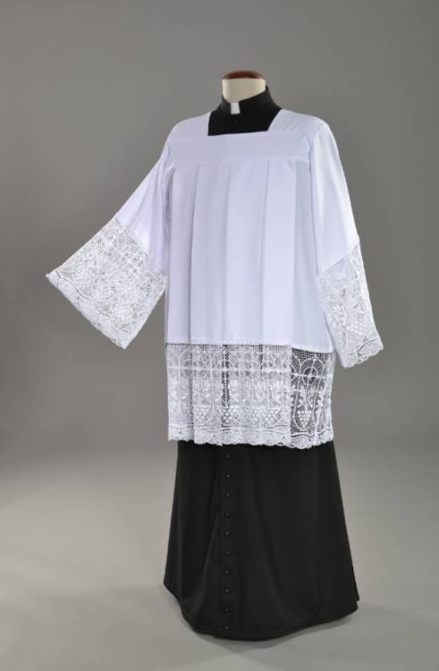 Komża kapłańska rzymska z gipiurą szata liturgiczna bawełna poliester.