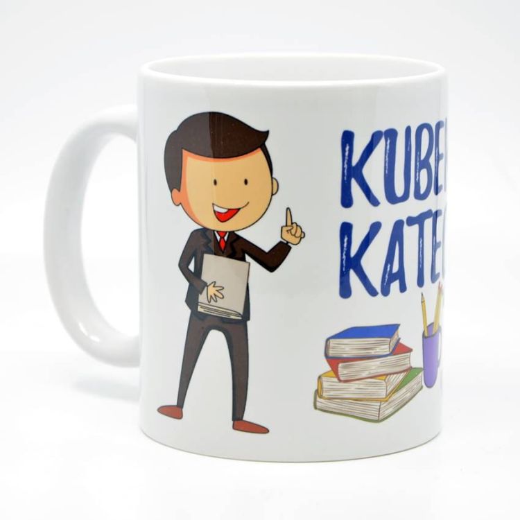 Kubek Katechety ceramiczny 360 ml z postacią katechety i cytatem „Nauka mądrego jest źródłem życia" (Prz 13,14) — e-religijne.pl