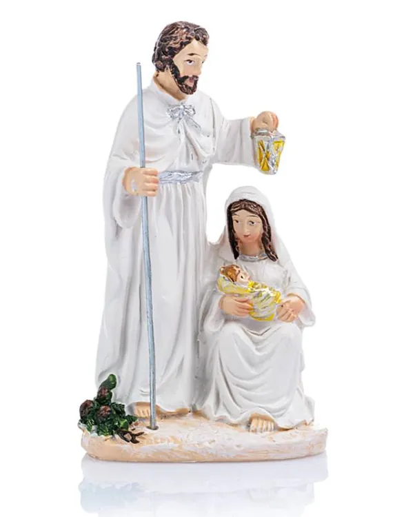 Figura Święta Rodzina 7,5 cm - Św. Józef z lampionem stoi obok siedzącej Maryi z Dzieciątkiem Jezus.  księgarnia religijna sklep