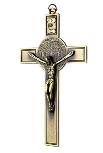 Oryginalny krzyż św. Benedykta do zawieszenia na szyję, który może być wykorzystany jako krzyż lektorski lub pamiątka sakramentu bierzmowania- sklep z dewocjonaliami
