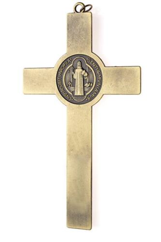 Oryginalny krzyż św. Benedykta do zawieszenia na szyję, który może być wykorzystany jako krzyż lektorski lub pamiątka sakramentu bierzmowania- sklep z dewocjonaliami