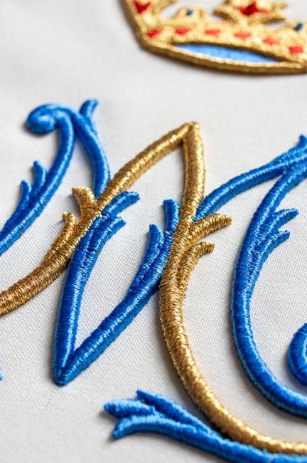 Bogato haftowana stuła dla kapłana na uroczystości Maryjne KST/056