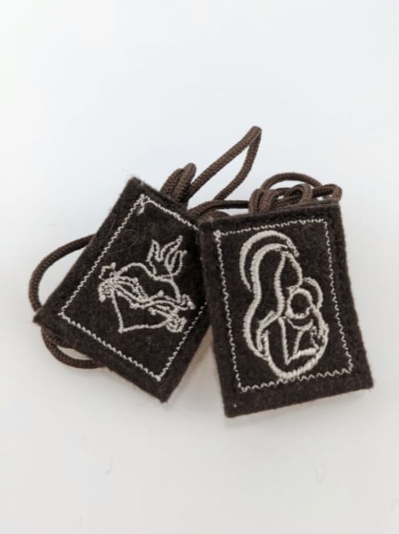 Karmelitański szkaplerz z materiału haftowany [wzór 3] księgarnia religijna