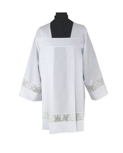 Komża dla księdza z koronkową wstawką K-31 producent szat liturgicznych KORBIK Grudziądz komże alby