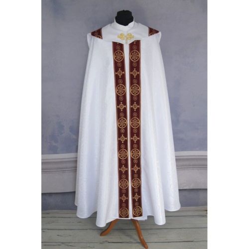 Sklep z szatami liturgicznymi producentów: Korbik Grudziądz, Asga Kierlikówka, Alba Plus Poznań, Haftina