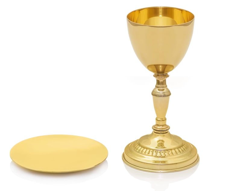 Liturgiczny kielich mszalny złocony w zestawie z pateną na hostie C-1008