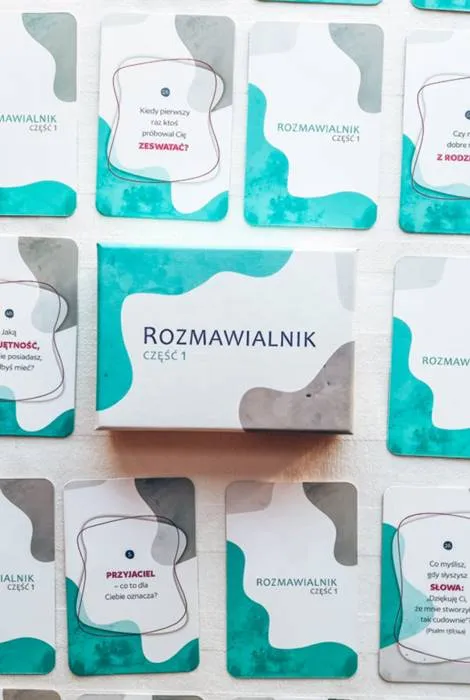 Rozmawialnik - zestaw 40 kart z pytaniami w eleganckim turkusowo-szarym pudełku, narzędzie do budowania głębszych relacji międzyludzkich