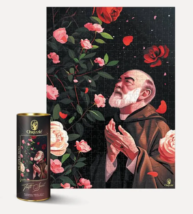 Ojciec Pio w brązowym habicie kontemplujący róże na nocnym niebie, otoczony różowymi i czerwonymi kwiatami | Puzzle Chrizzle PREMIUM