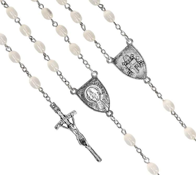 Różaniec św. Jana Pawła II herb papieski perłowa powłoka modlitwa | dewocjonalia