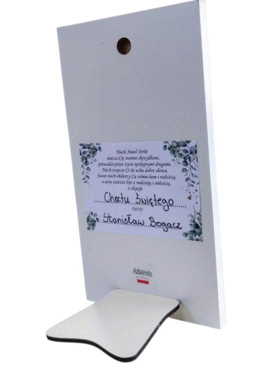 Pastelowy obrazek ze śpiącym aniołkiem na chmurce. Prezent na Chrzest Święty z modlitwą Aniele Boży i personalizacją.