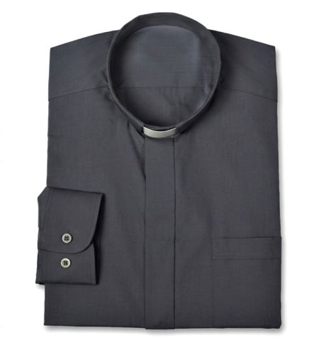 Grafitowa koszula kapłańska z długim rękawem i kołnierzykiem pod koloratkę - widok z przodu | Asga Kierlikówka - Orzeł