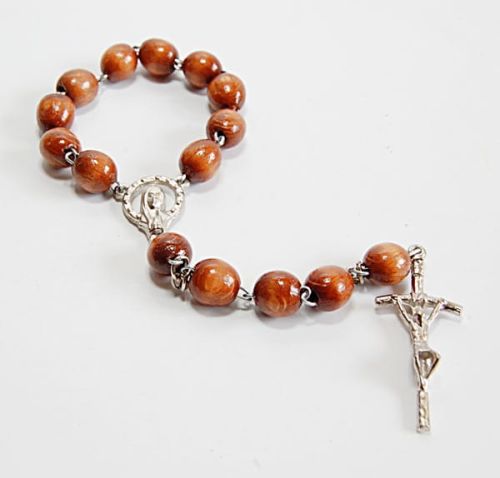 Różaniec dziesiątka drewniana brązowa e-religijna.pl
