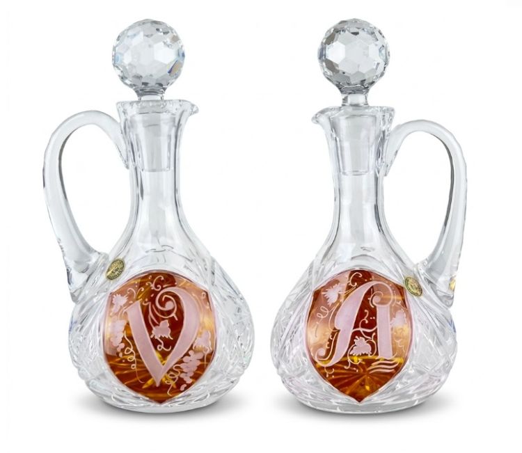 Ampułki liturgiczne kryształowe 280 ml zdobione ceramicznie i diamentowo komplet 2 szt. oznaczenia A V WRZOS Tarnów nowość 2026