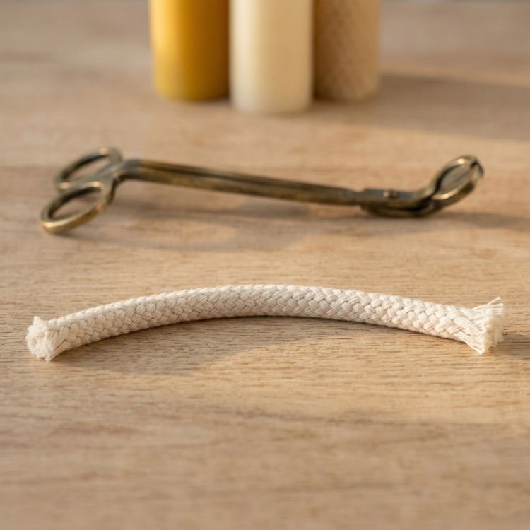 gruby knot bawełniany 6 mm do lampki oliwnej i wkładu olejowego świecy liturgicznej