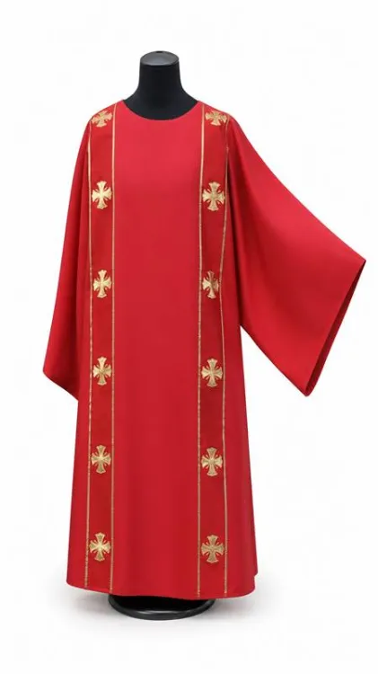 Dalmatyka czerwona diakońska ASGA Kierlikówka — packshot na czarnym manekinie z złotymi krzyżami na pasie