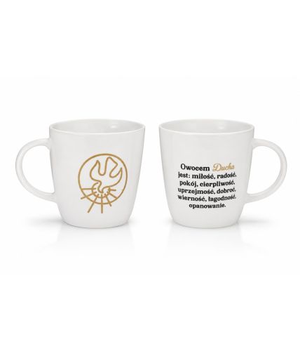 Biały kubek z inspirującym cytatem o Owocach Ducha Świętego, symbolizujący radość i lekkość w wierze.