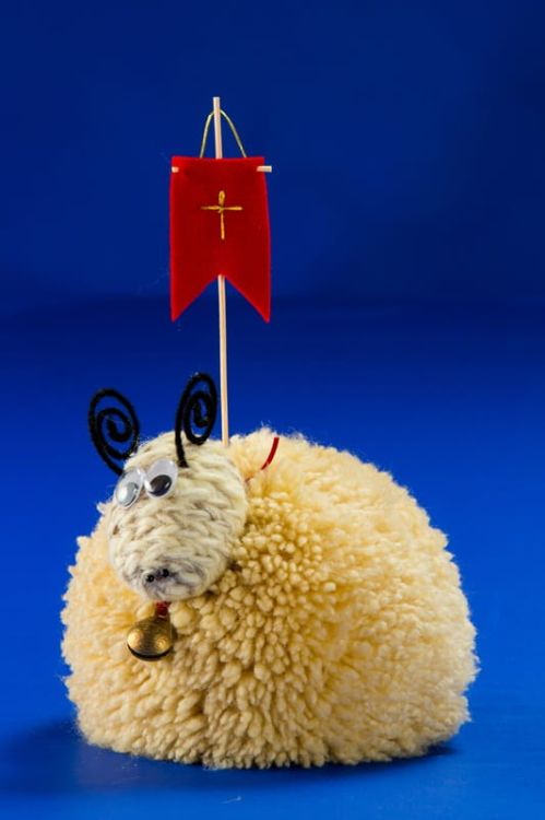 Baranek Wielkanocny wełniany rękodzieło 02