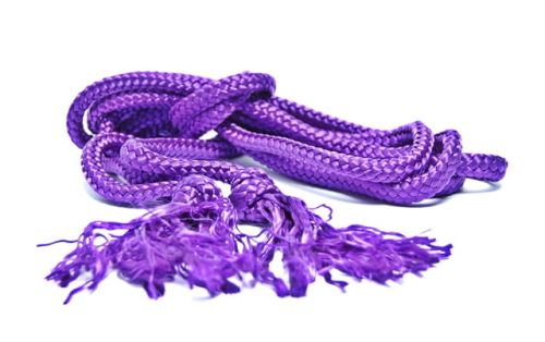 Fioletowe cingulum liturgiczne z eleganckimi frędzlami, plecione, długość 4 metry sklep liturgiczny