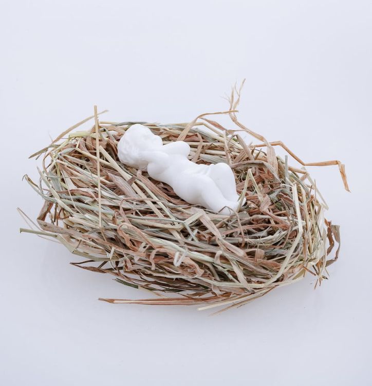 Dewocjonalia sklep księgarnia Dzieciątko Jezus na sianku albastrowa figurka 8 cm