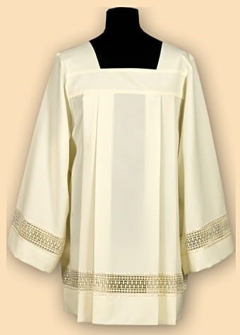 Komża kapłańska ze wstawką z gipiury AS50 e-religijne.pl