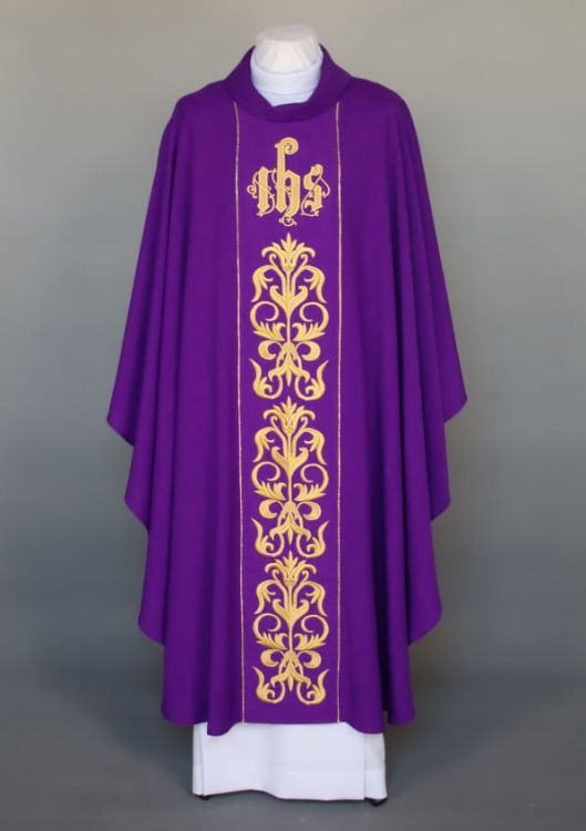 Ornat fioletowy z haftem 1-286-44 e-religijne.pl