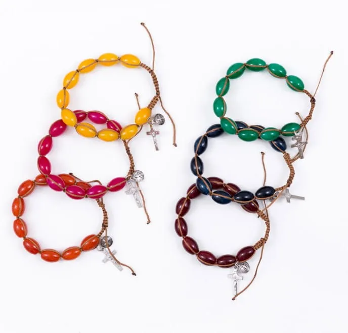 Bransoletka dziesiątka różańca z krzyżykiem i medalikiem Św. Benedykta BC669 Największy wybór różańców na rękę, opasek żelowych. Chrześcijański sklep Biżuteria chrześcijańska dla Katolików