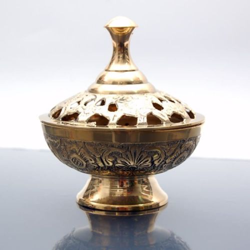 Mosiężna kadzielnica do palenia kadzidła kościelnego w domu. Model 30-244. Mała i poręczna. Sklep z dewocjonaliami i artykułami kościelnymi e-religijne.pl: kadzidła, węgle - szybka wysyłka