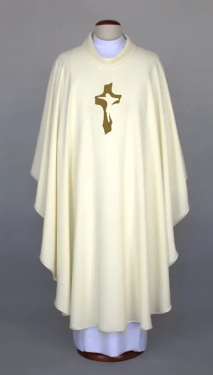 Ornat biały haftowany 1-349-1 Szaty liturgiczne czołowy producent Alba Plus z Poznania sklep e-religijne.pl