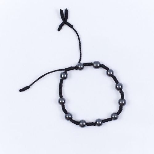 Różaniec bransoletka na rękę ze sznurka z koralikami z hematytu - sklep z różańcami e-religijne.pl