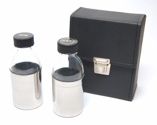 Butelki na oleje chorych i katechumenów z etui