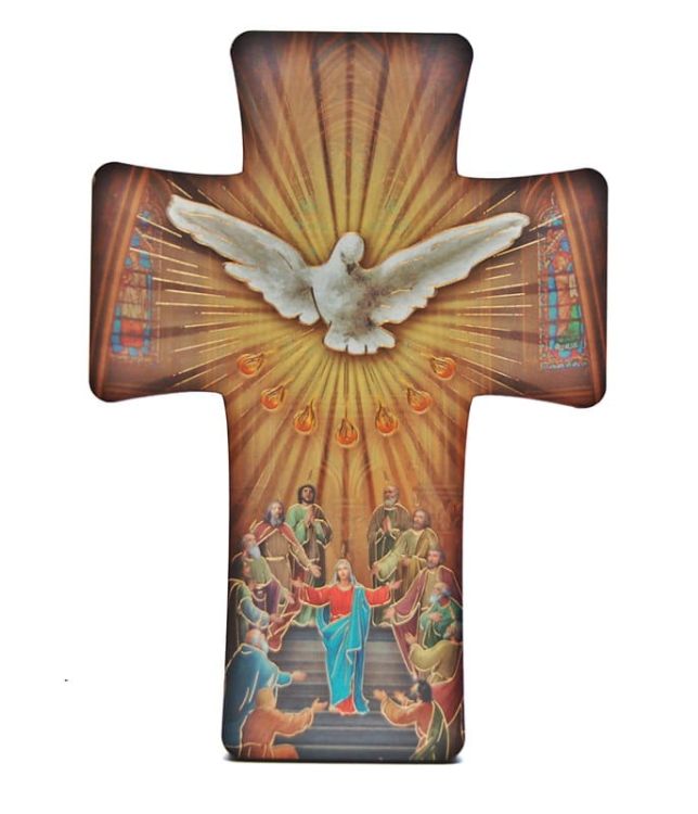 dewocjonalia - sklep: Krzyż wiszący z wpisaną w niego sceną Zesłania Ducha Świętego. Idealny jako krzyż dla bierzmowanych e-religijne.pl
